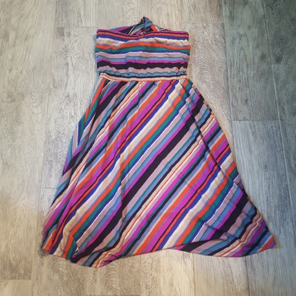 Super cute colorful summertime strapless dress